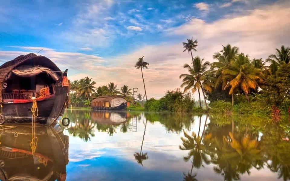 Sea Breeze Beach Home Alappuzha Exterior photo