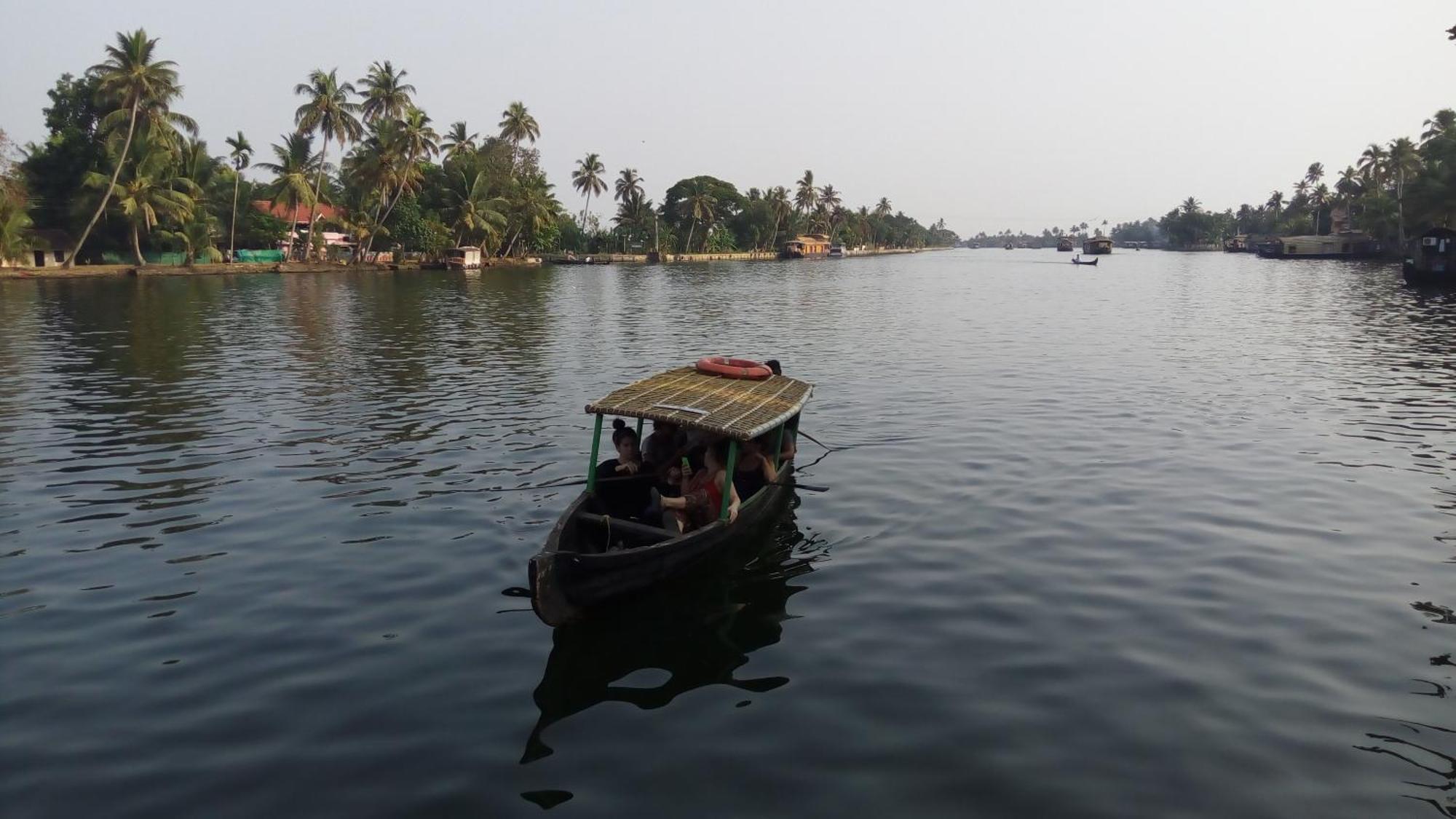 Sea Breeze Beach Home Alappuzha Exterior photo