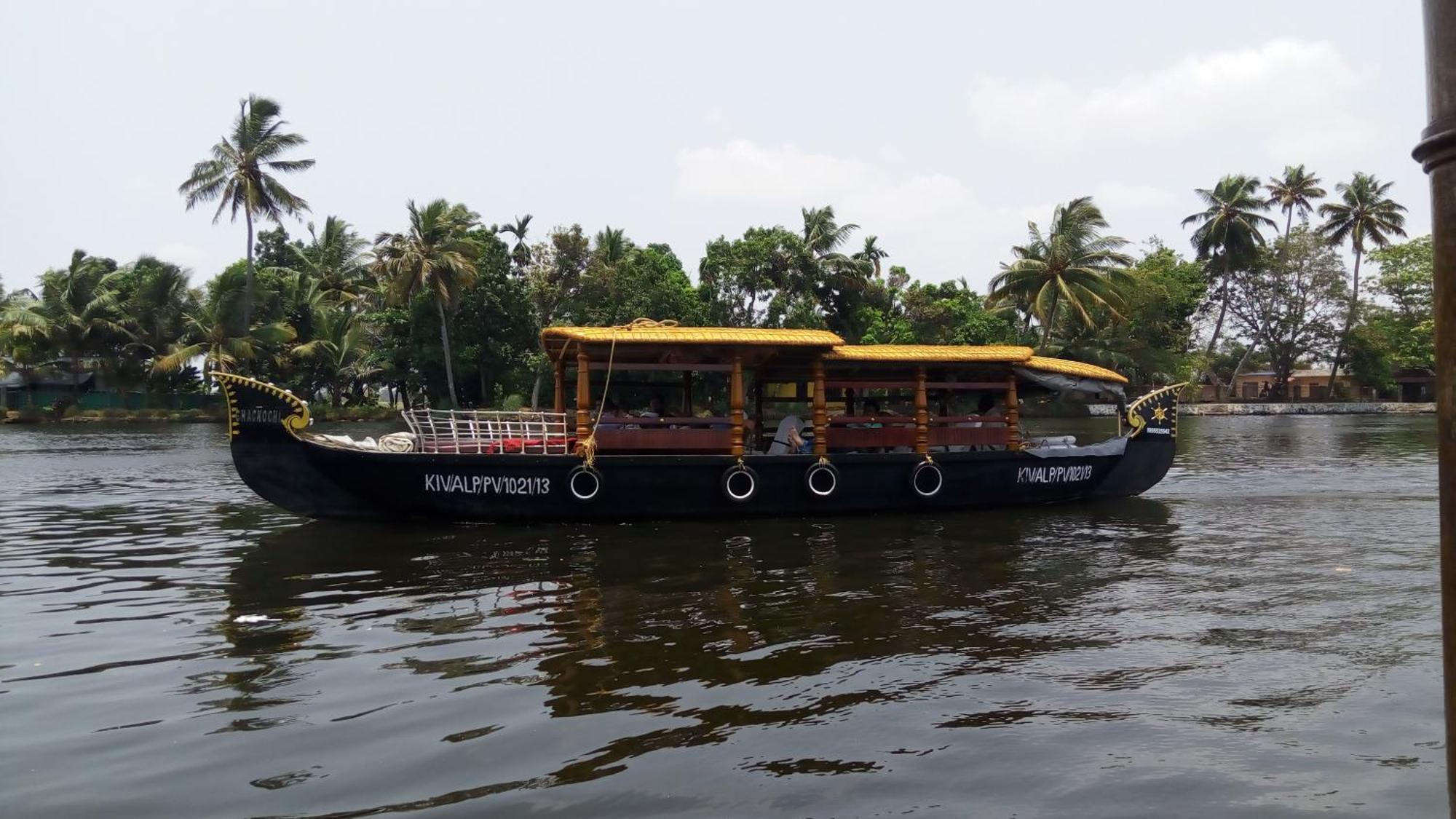 Sea Breeze Beach Home Alappuzha Exterior photo